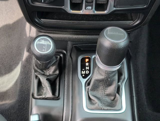 Used 2023 Jeep Gladiator Sport AWD/4WD image 21