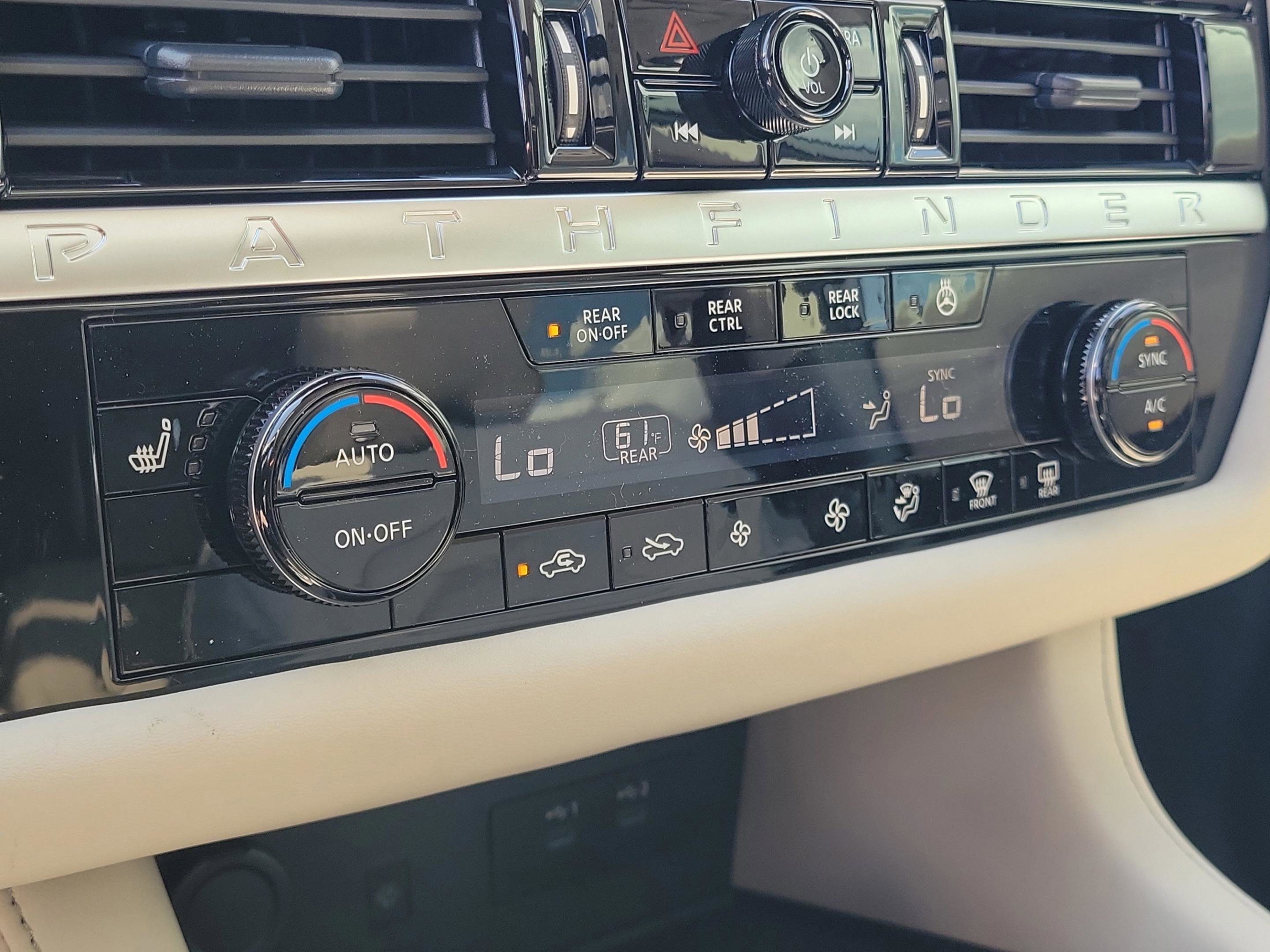 New 2026 Nissan Pathfinder SL image 32