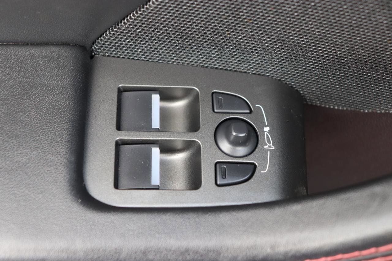 Used 2020 Jaguar F-TYPE Checkered Flag image 40