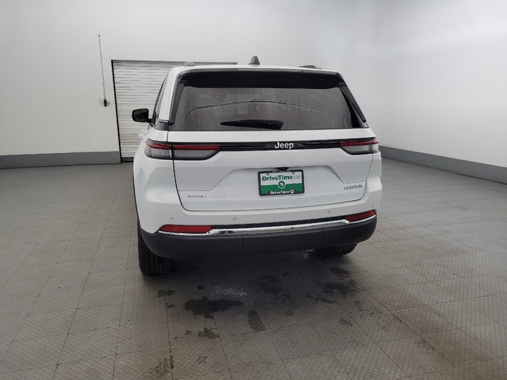 Used 2023 Jeep Grand Cherokee Limited image 6