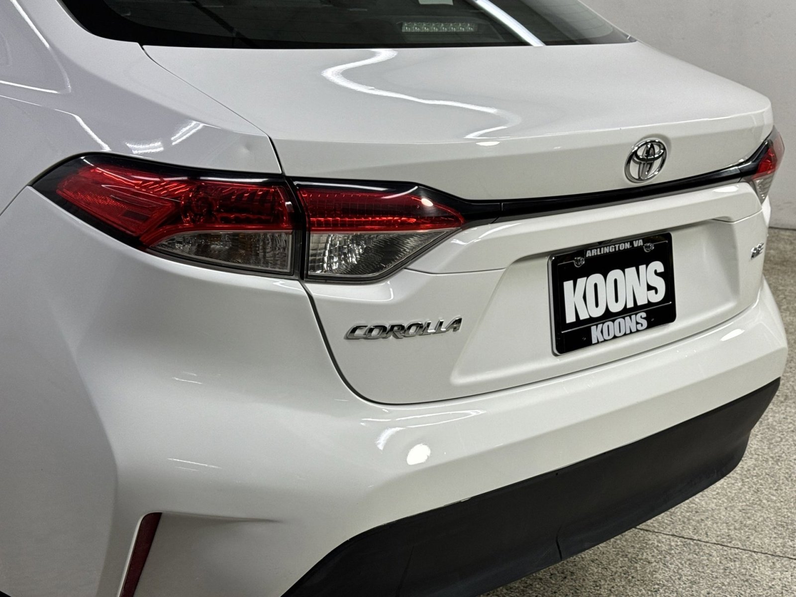 Used 2023 Toyota Corolla LE image 29