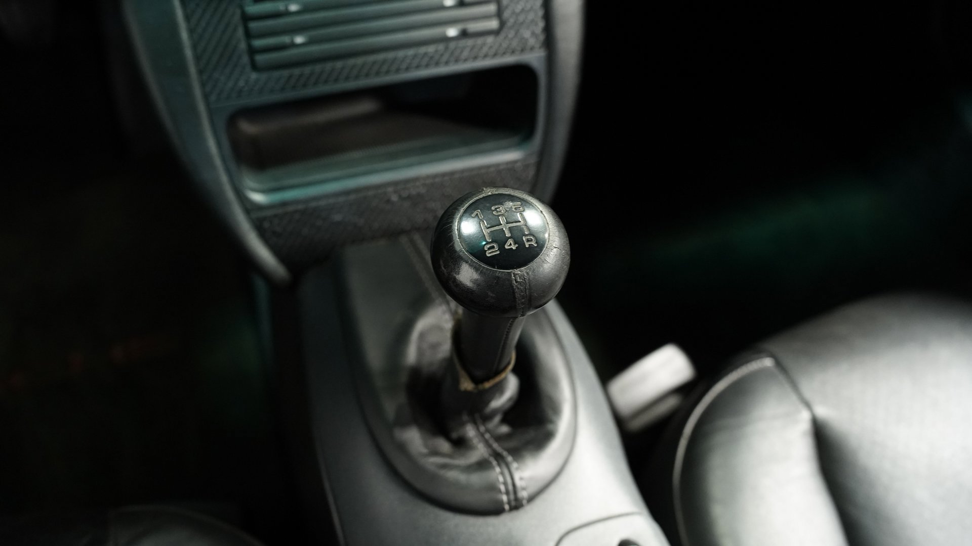 Used 1998 Porsche Boxster image 34