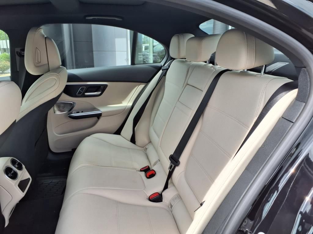 New 2025 Mercedes-Benz C 300 4MATIC Sedan image 18