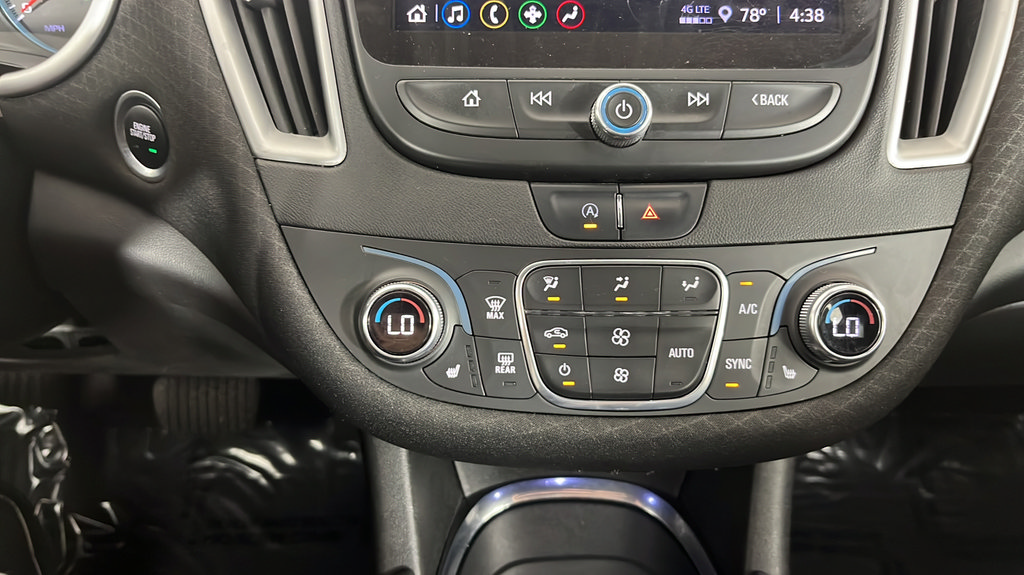 Used 2022 Chevrolet Malibu LT FWD image 33