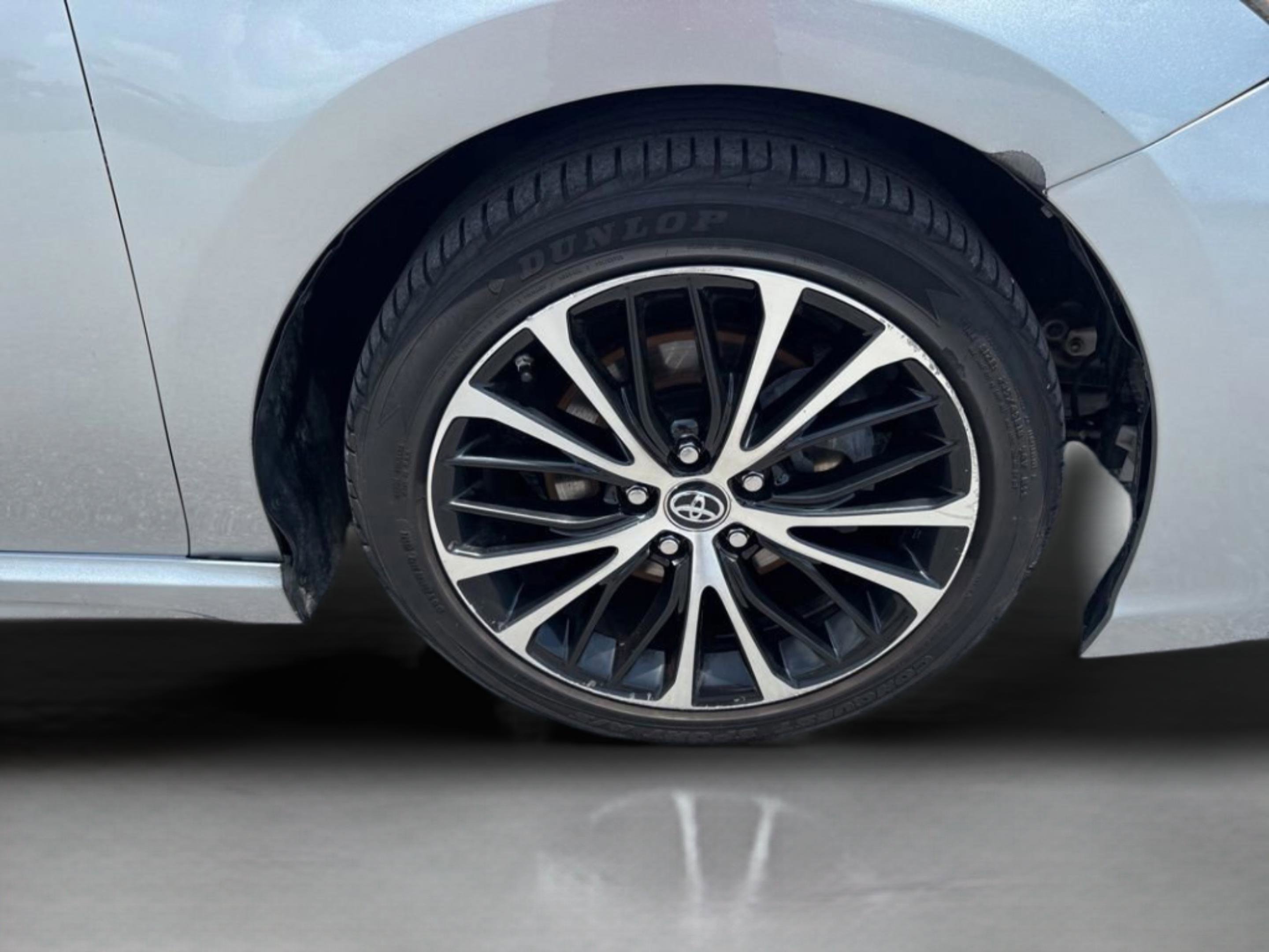 Used 2019 Toyota Camry SE FWD image 36