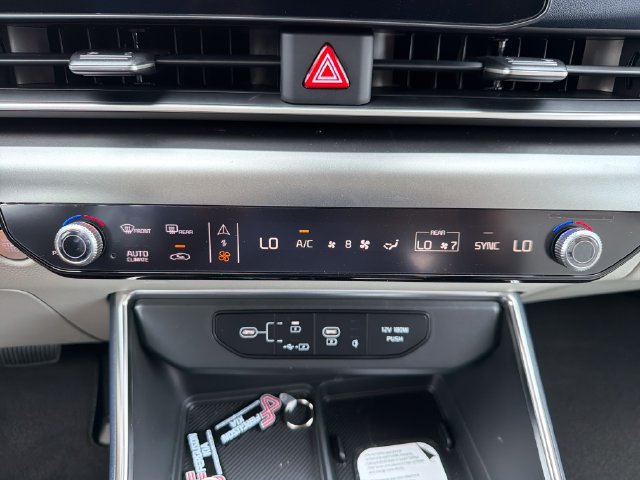 New 2027 Kia Carnival SX w/ Dark Edition Package FWD image 14