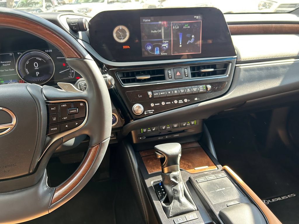 Used 2022 Lexus ES 300h w/ Luxury Package FWD image 18