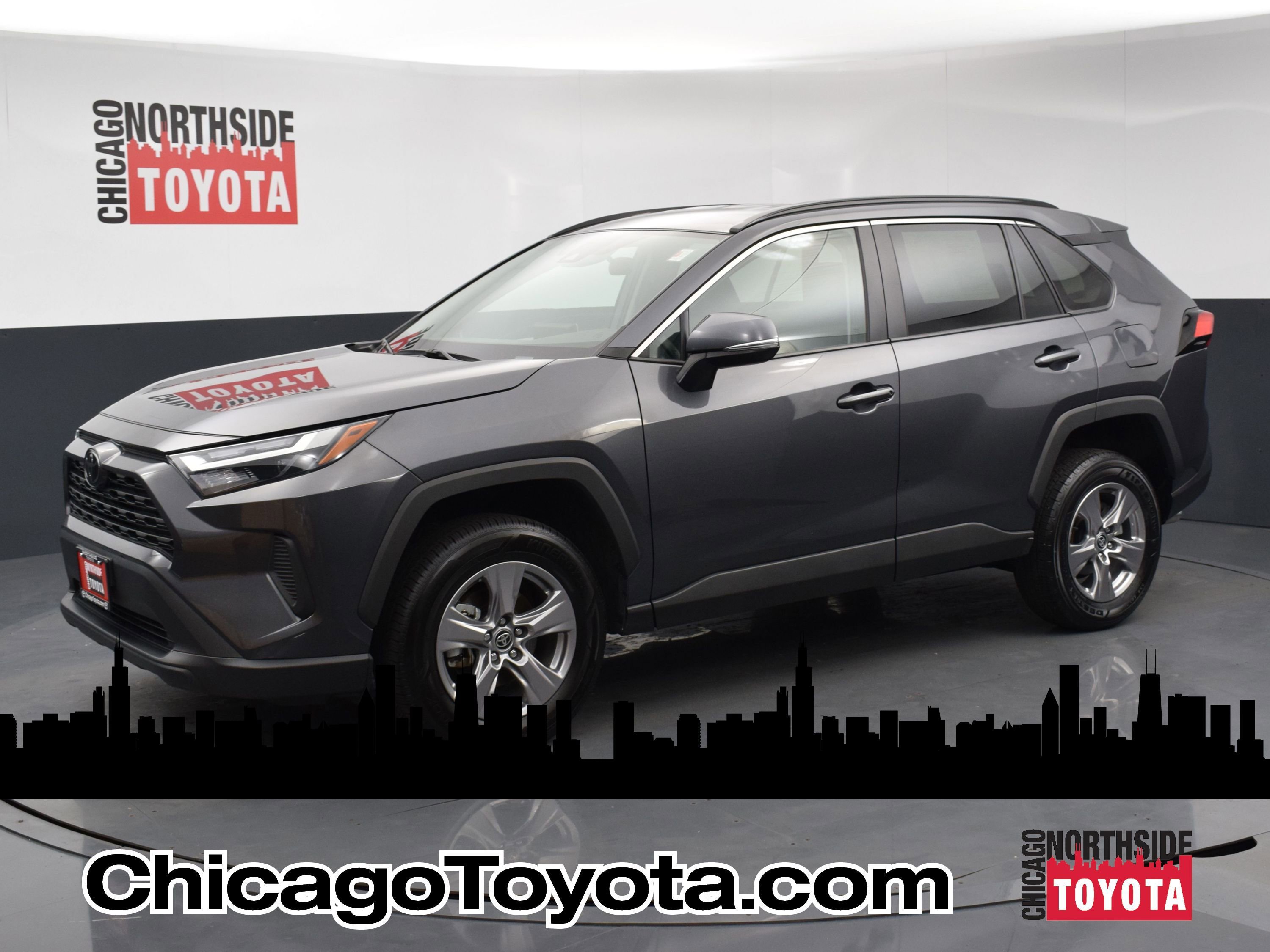 Used 2025 Toyota RAV4 XLE FWD image 1