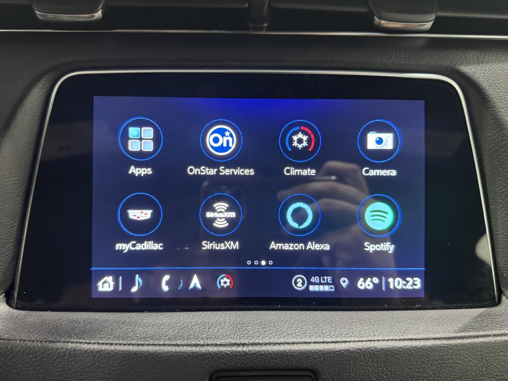 Used 2022 Cadillac XT4 Premium Luxury w/ Enhanced Visibility Package AWD/4WD image 12