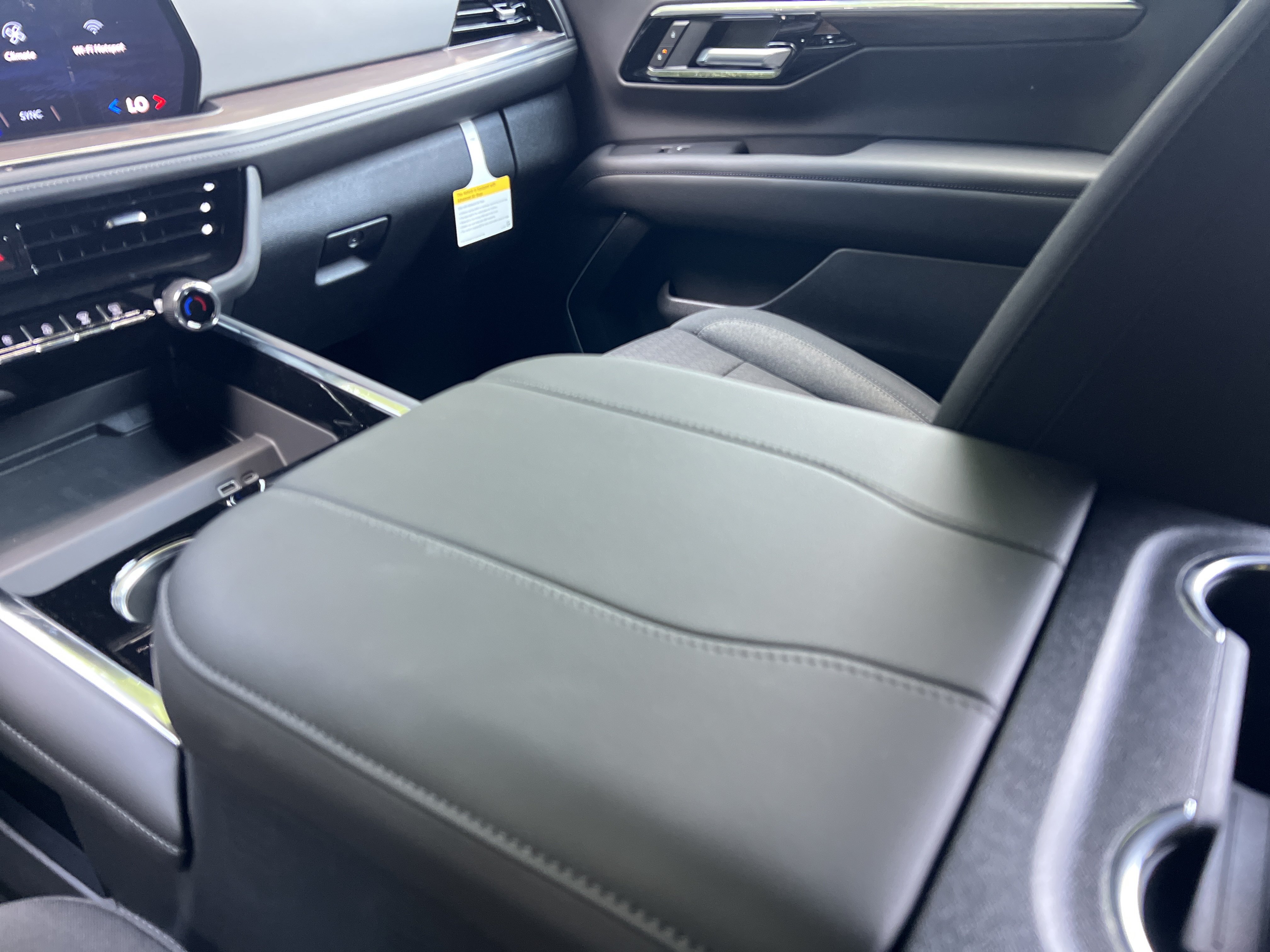 New 2026 Chevrolet Suburban LS w/ LPO, Get Active Package AWD/4WD image 28