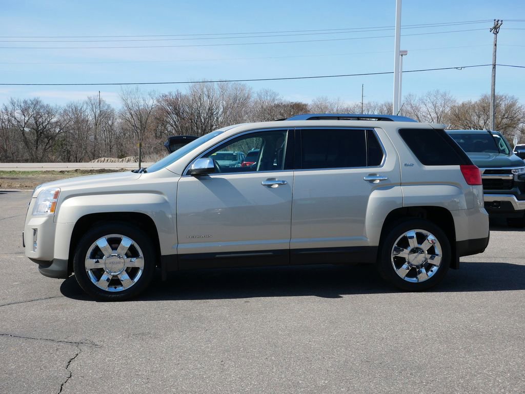 Used 2010 GMC Terrain SLT w/ Cargo Package image 4