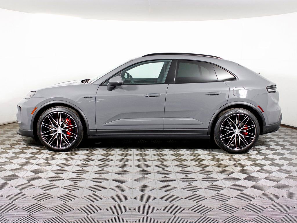 Certified 2025 Porsche Macan 4S Electric image 2