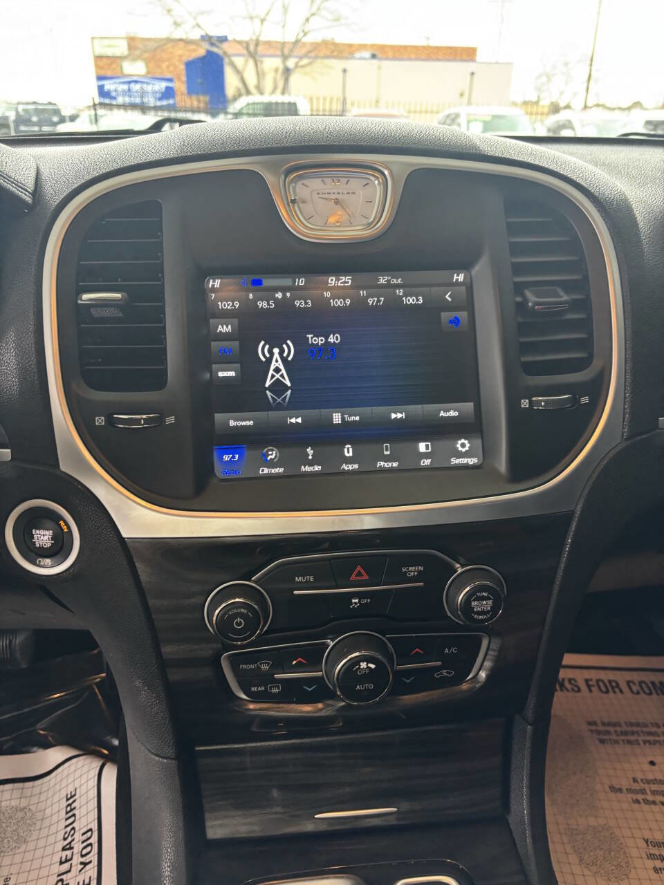 Used 2019 Chrysler 300 Touring image 9