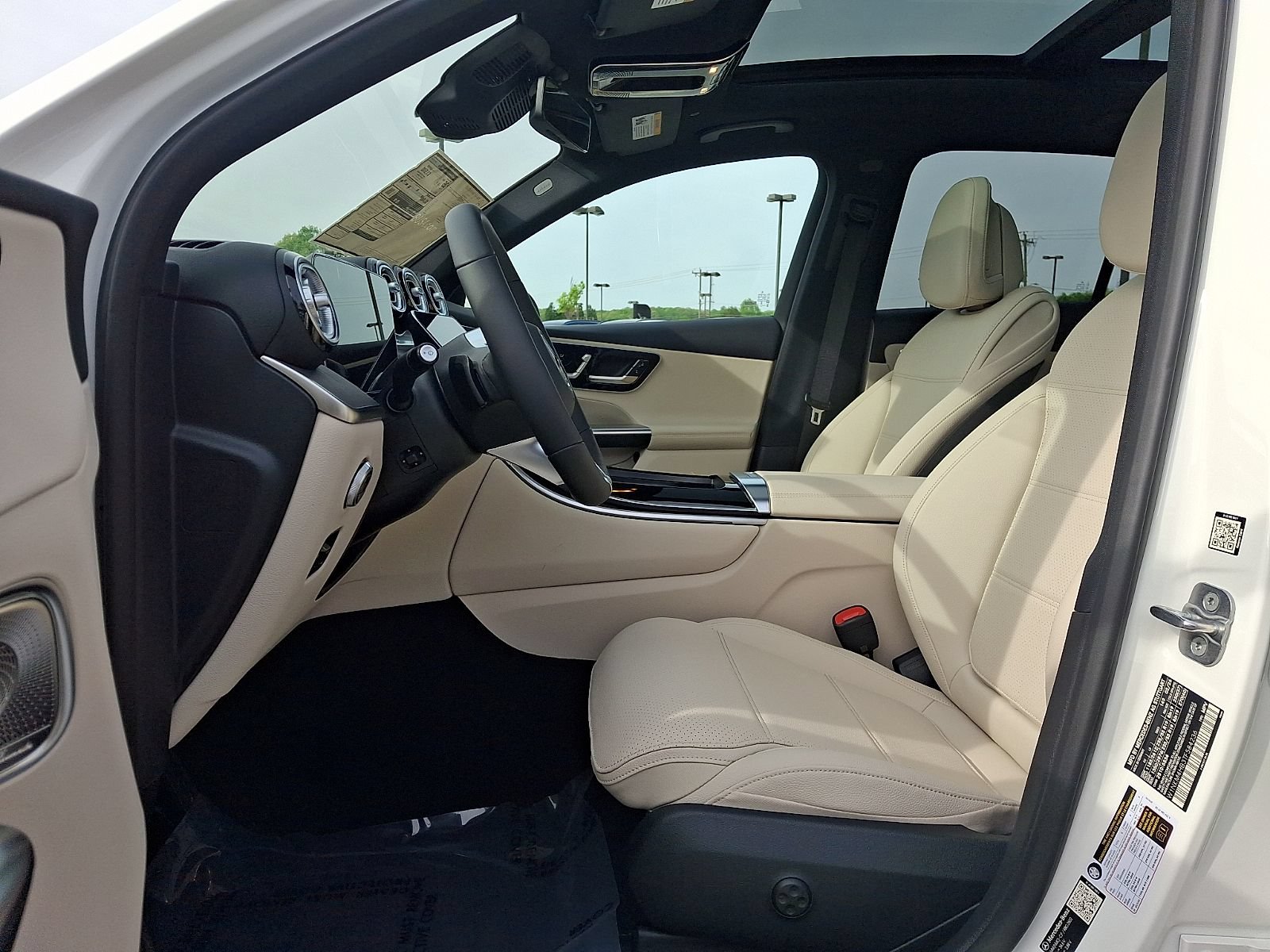 New 2026 Mercedes-Benz GLC 300 4MATIC image 9