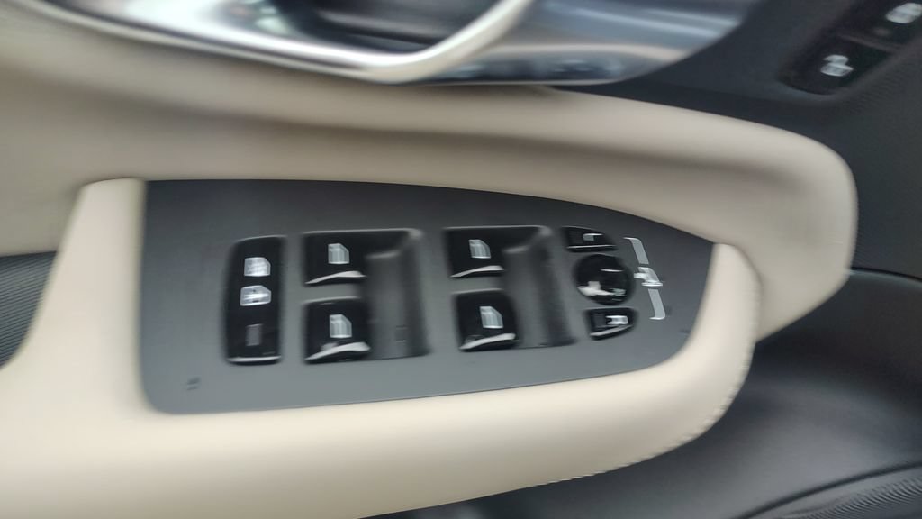 New 2026 Volvo XC90 B6 Plus AWD/4WD image 11