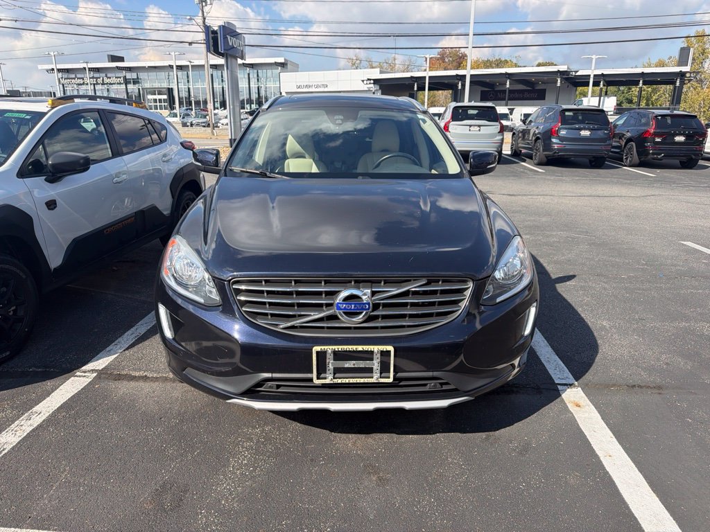 Used 2016 Volvo XC60 T6 w/ Proximity Package AWD/4WD image 2