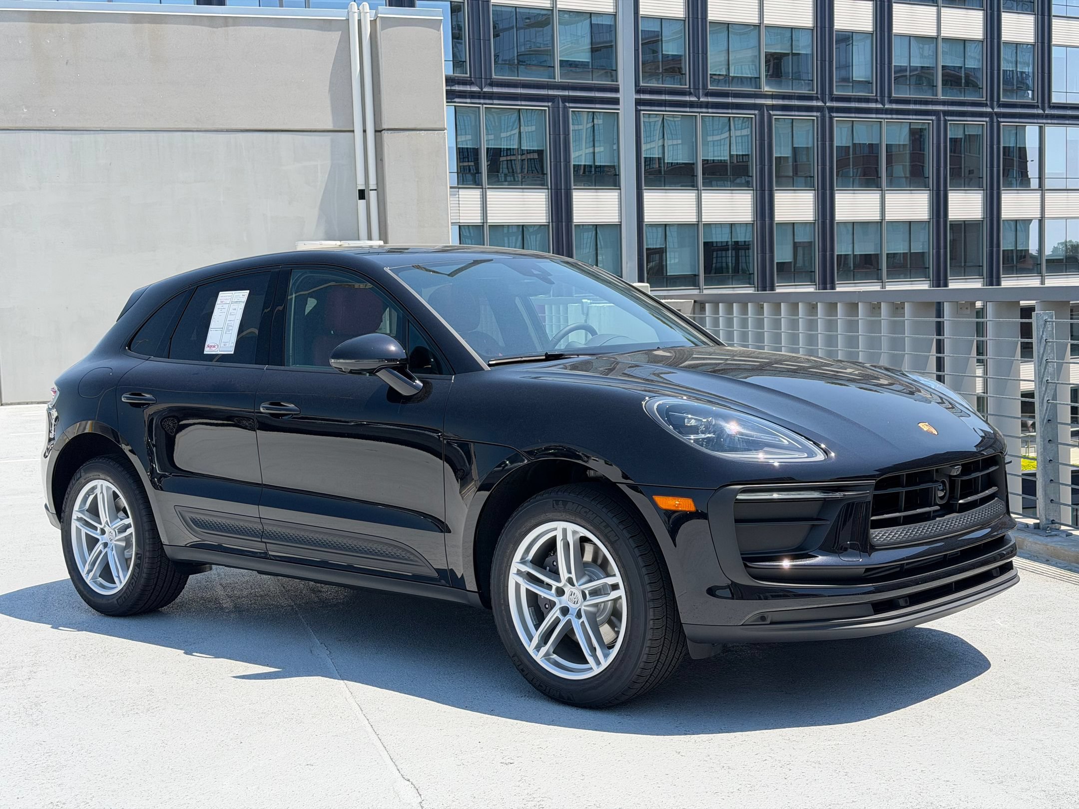 Used 2026 Porsche Macan AWD/4WD image 9