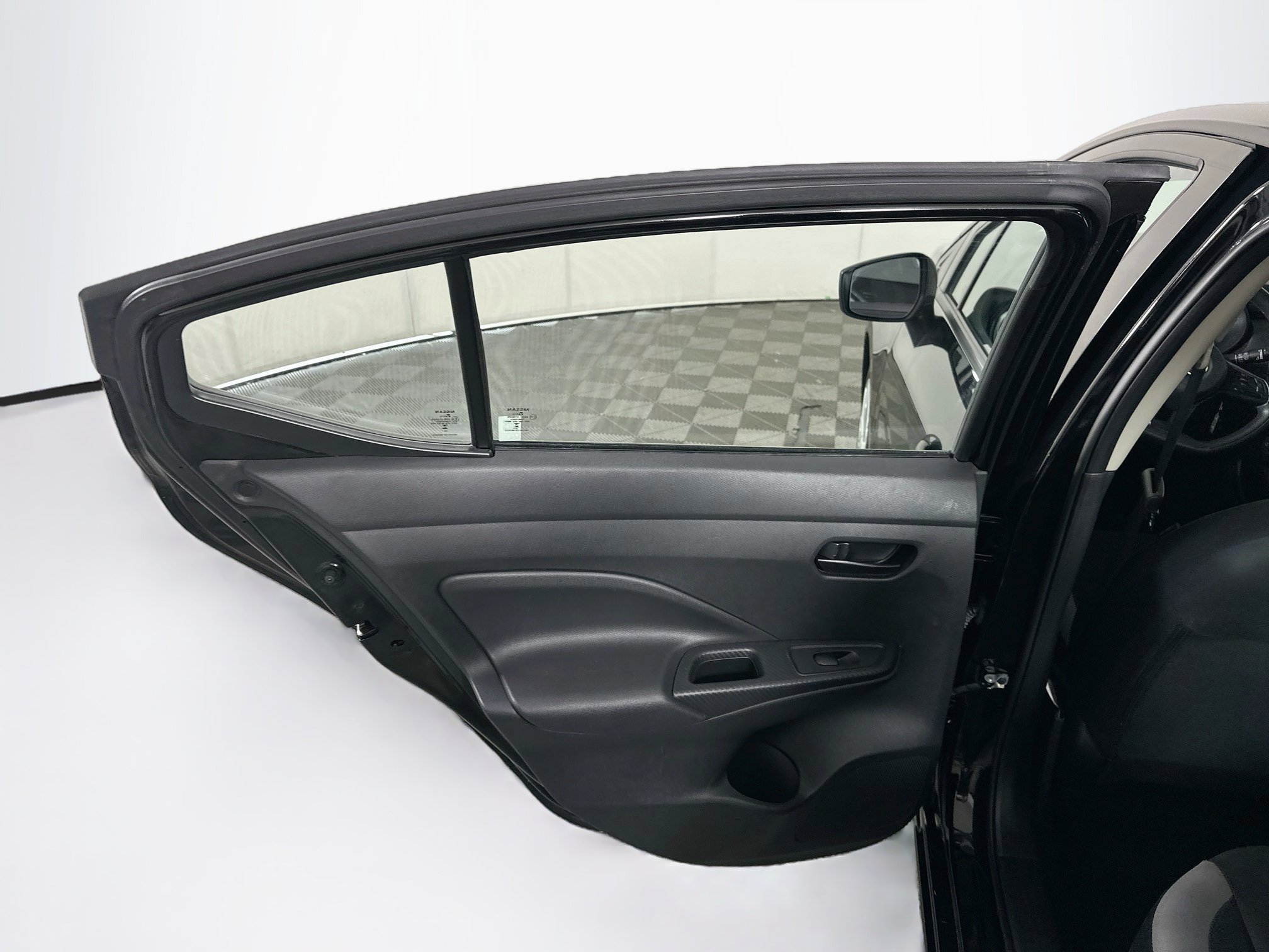 Used 2025 Nissan Versa S FWD image 25