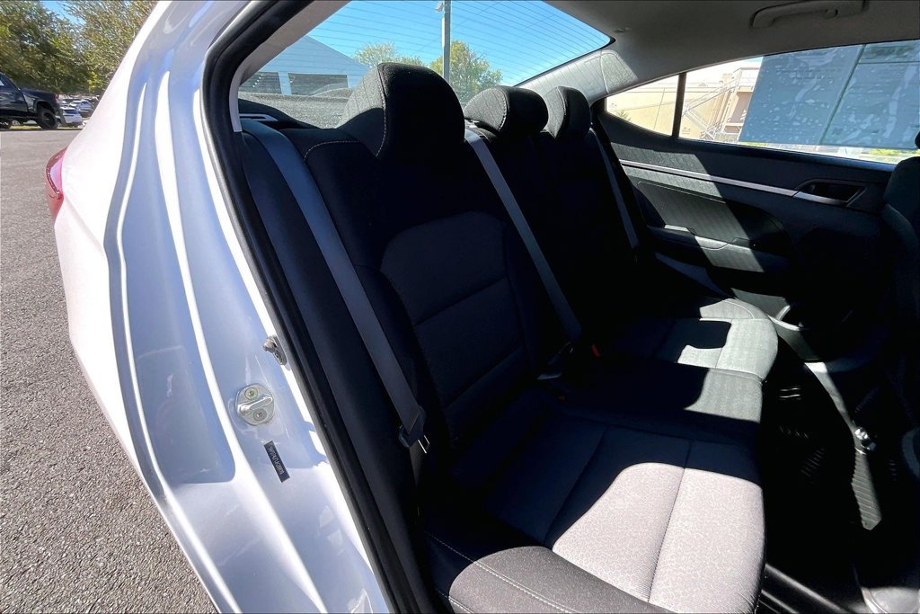 Used 2018 Hyundai Elantra SE FWD image 25