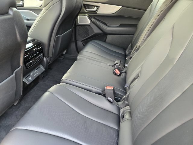 Certified 2026 Acura MDX w/ Technology Package AWD/4WD image 32