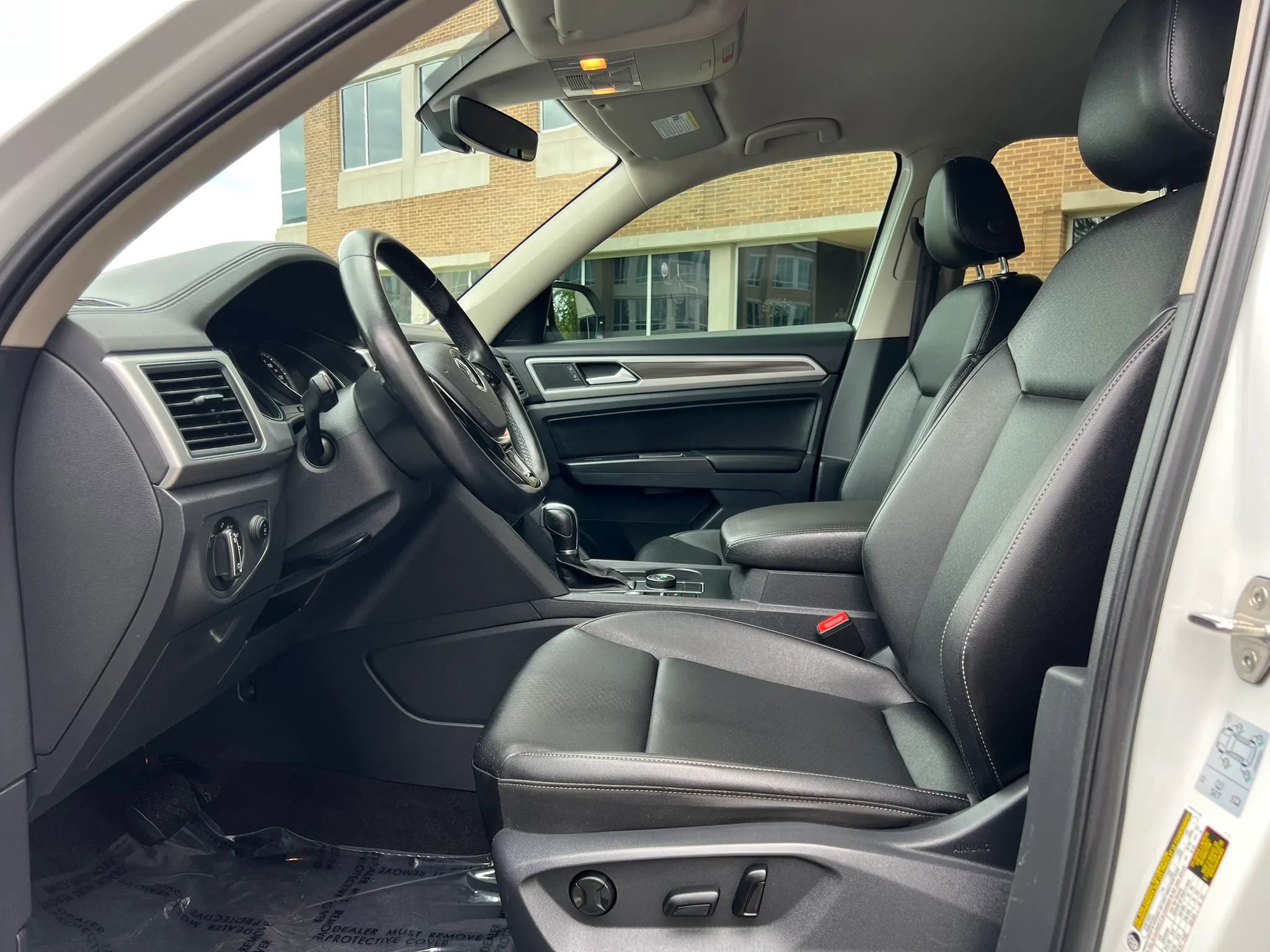 Used 2018 Volkswagen Atlas SE AWD/4WD image 14