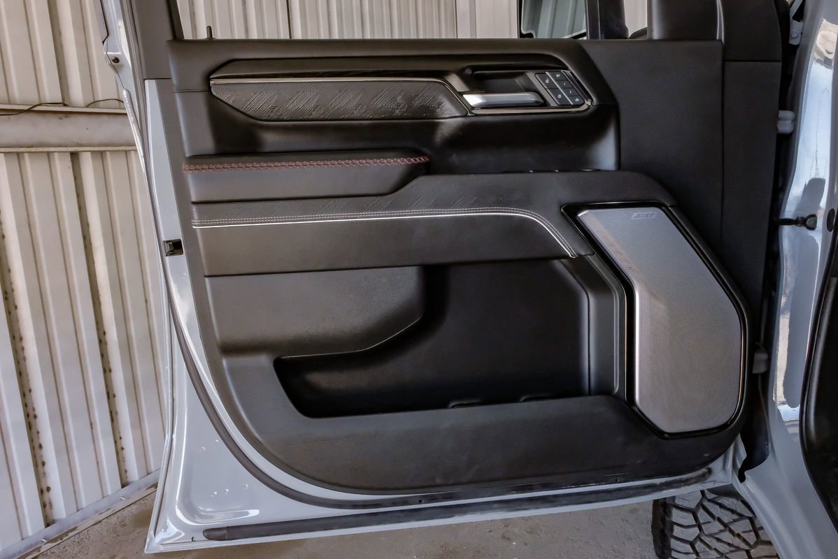 Used 2024 GMC Sierra 2500 AT4X image 43