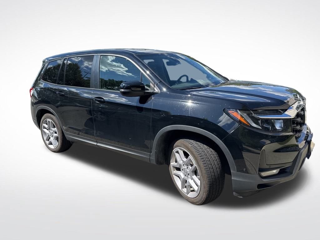 Used 2025 Honda Passport EX-L image 2