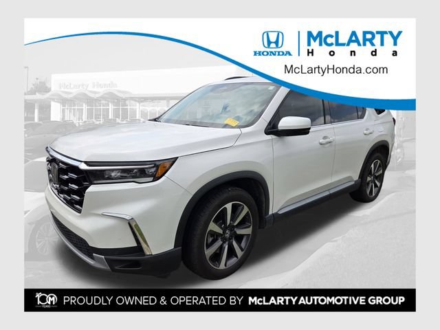 Certified 2025 Honda Pilot Touring image 1