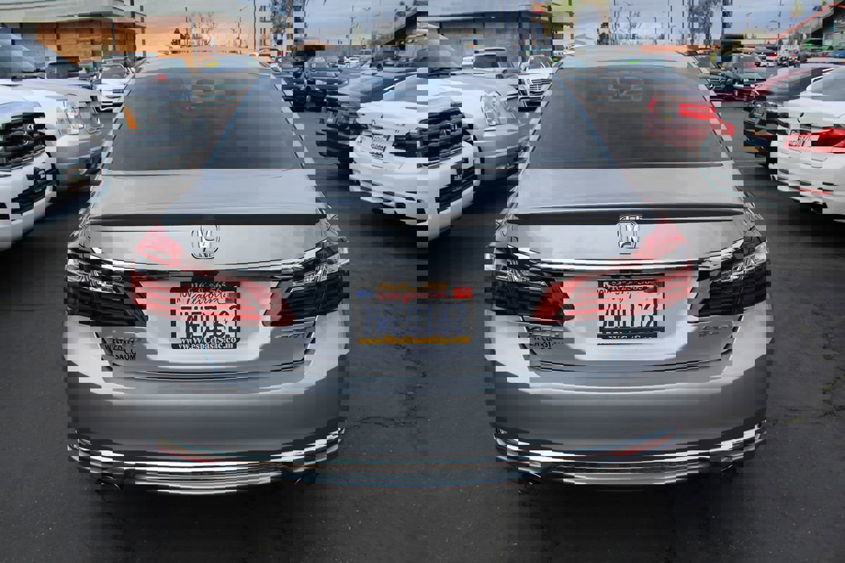 Used 2017 Honda Accord Sport image 6