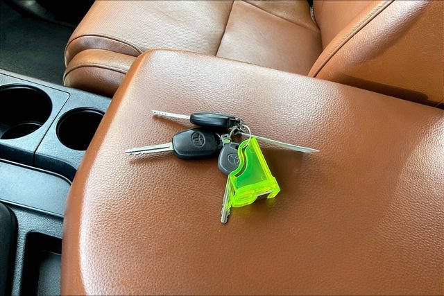 Used 2019 Toyota Sequoia Platinum AWD/4WD image 11