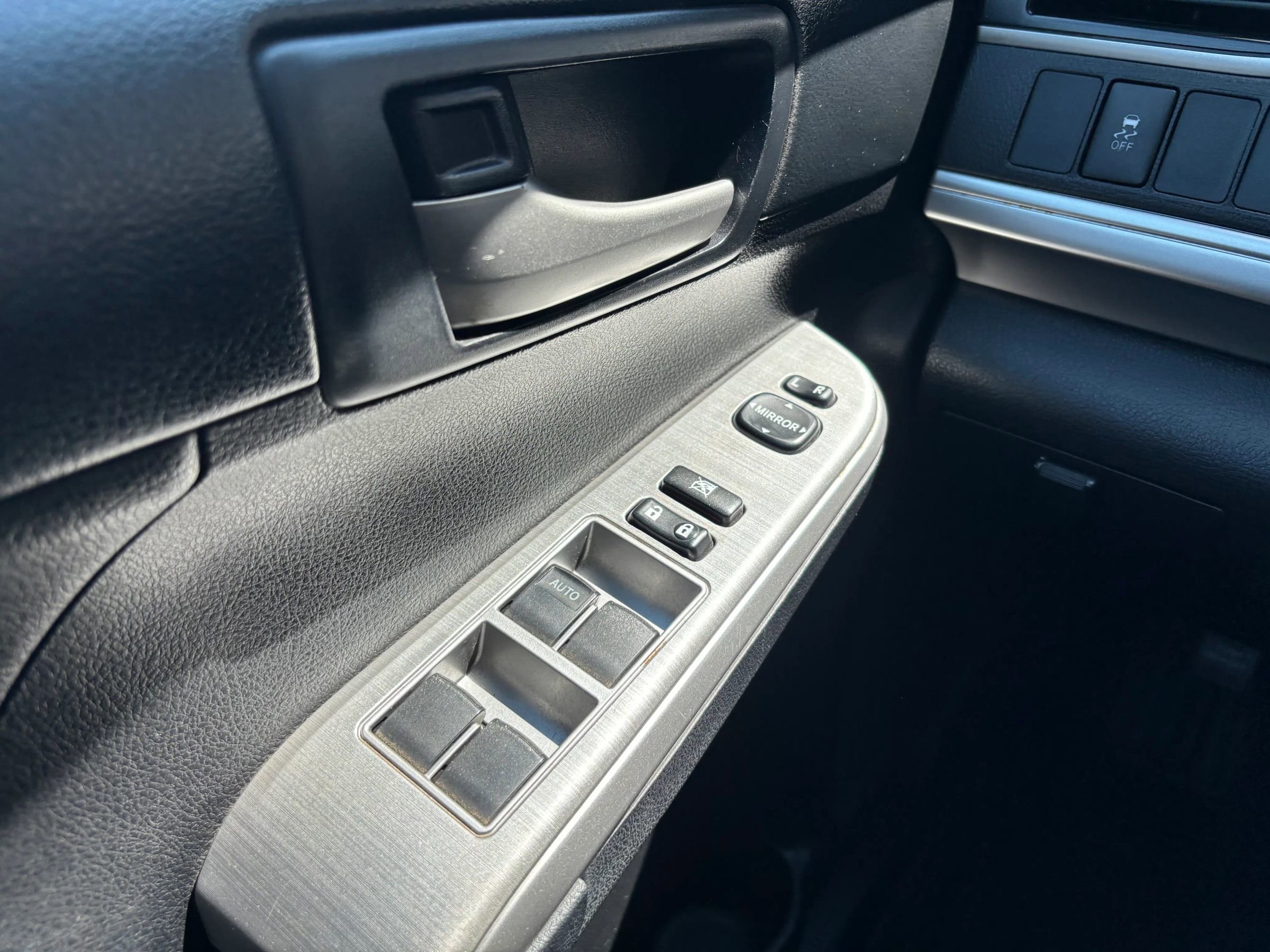 Used 2012 Toyota Camry SE image 14