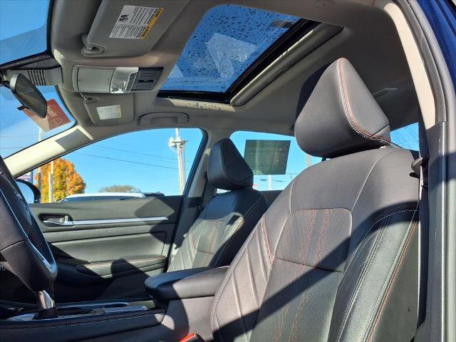 Certified 2024 Nissan Altima 2.0 SR image 7