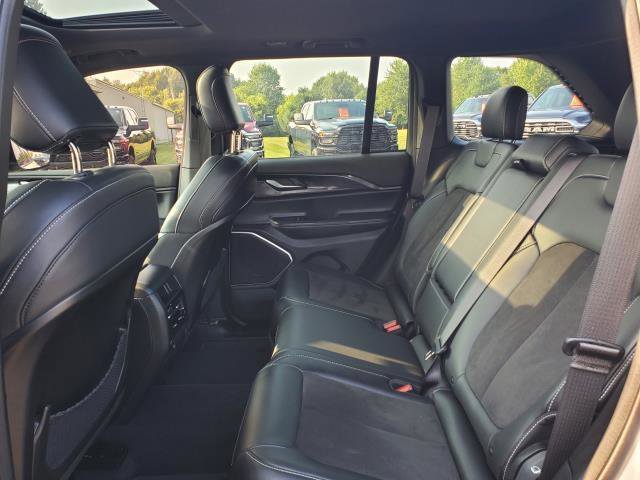 Used 2022 Jeep Grand Cherokee Altitude image 26