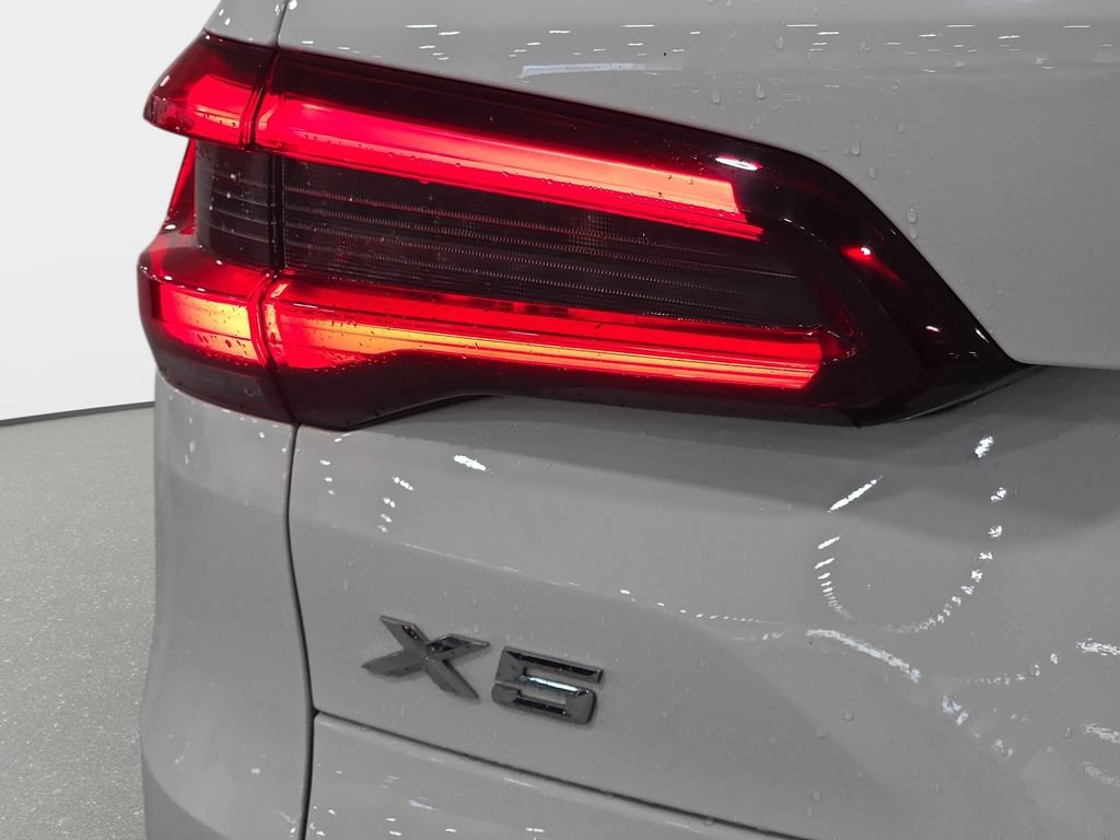 Used 2023 BMW X5 sDrive40i w/ Premium Package RWD image 24