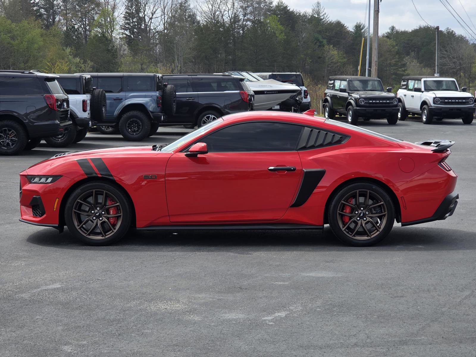 Used 2024 Ford Mustang GT Premium image 7