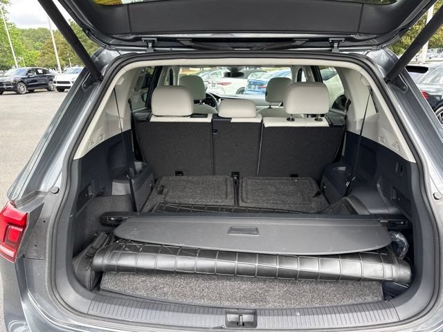 Used 2020 Volkswagen Tiguan SEL w/ 3rd Row Seat Package AWD/4WD image 16