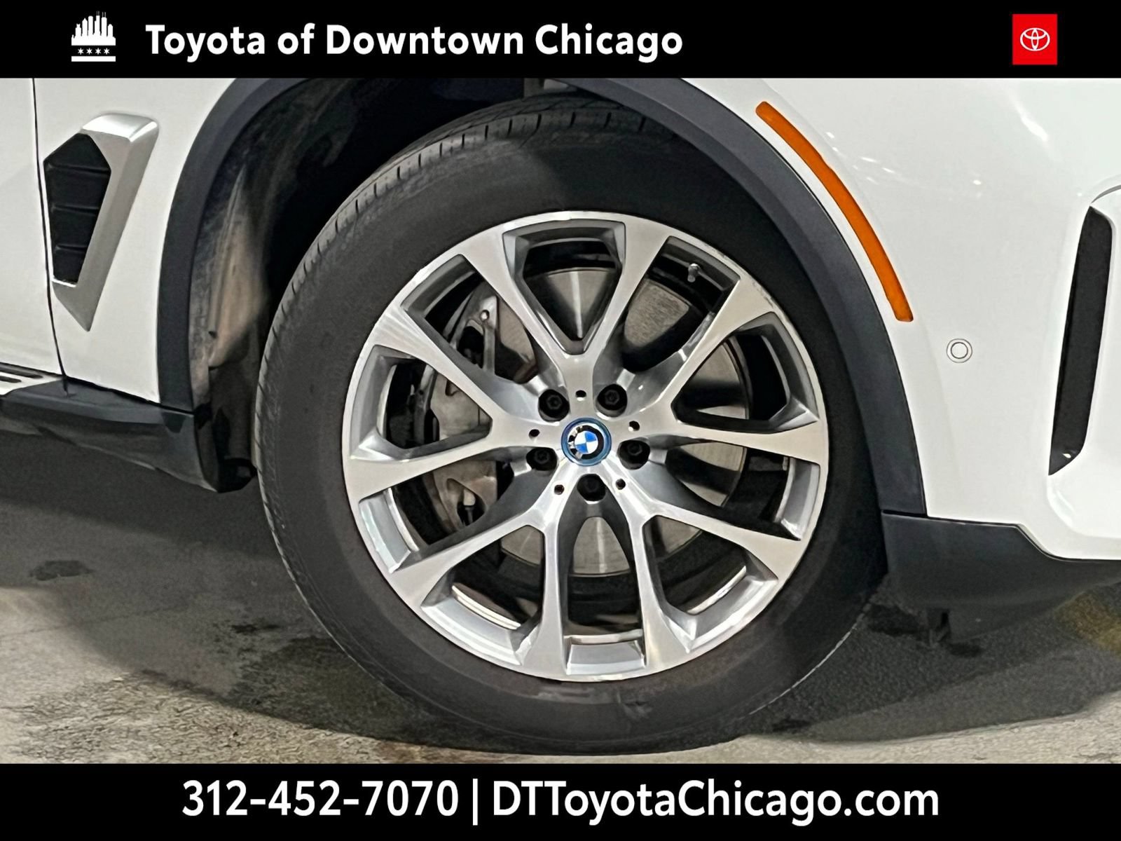 Used 2025 BMW X5 xDrive50e AWD/4WD image 2