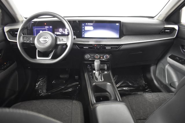 Certified 2025 Nissan Kicks SV w/ SV Premium Package AWD/4WD image 24