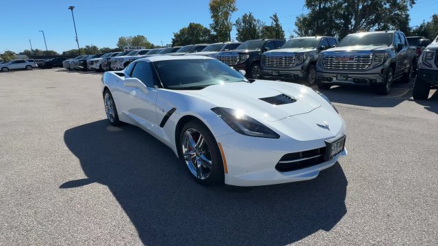 Used 2017 Chevrolet Corvette Stingray Coupe w/ 1LT RWD image 3