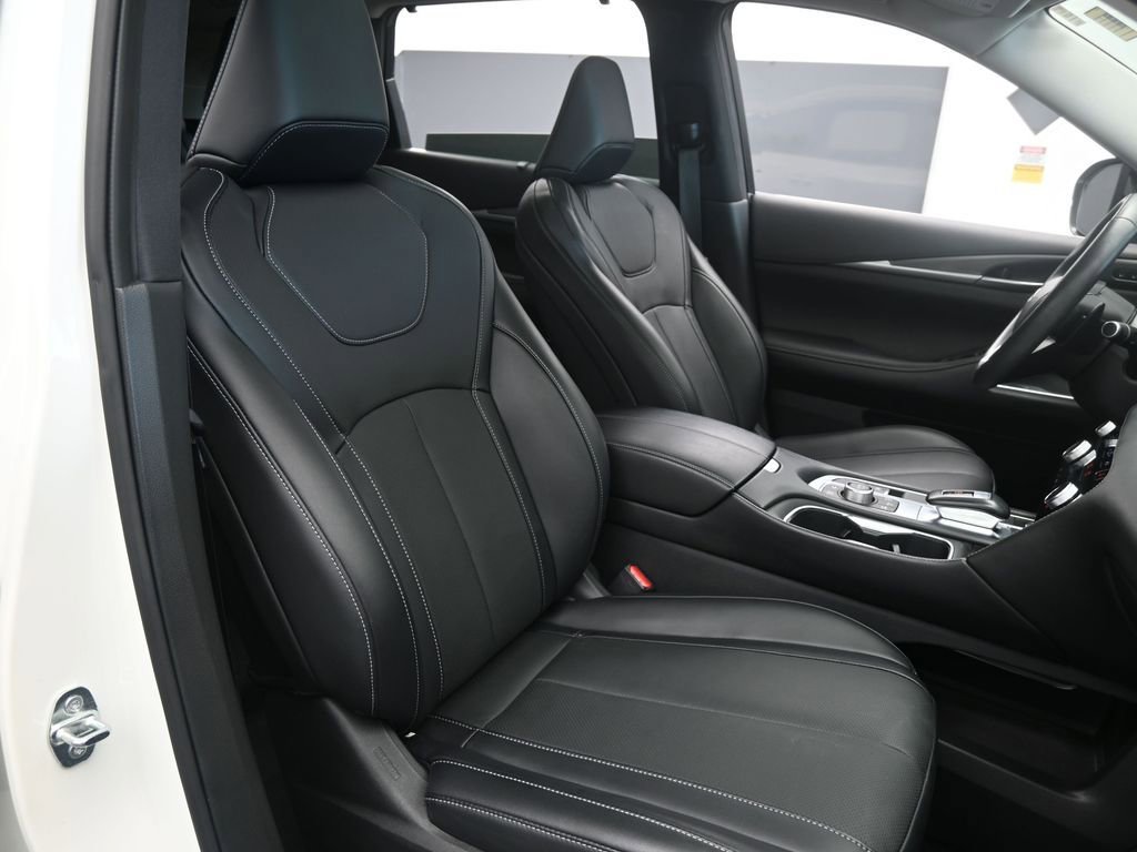 Used 2023 INFINITI QX60 Luxe w/ Performance Audio Package image 41