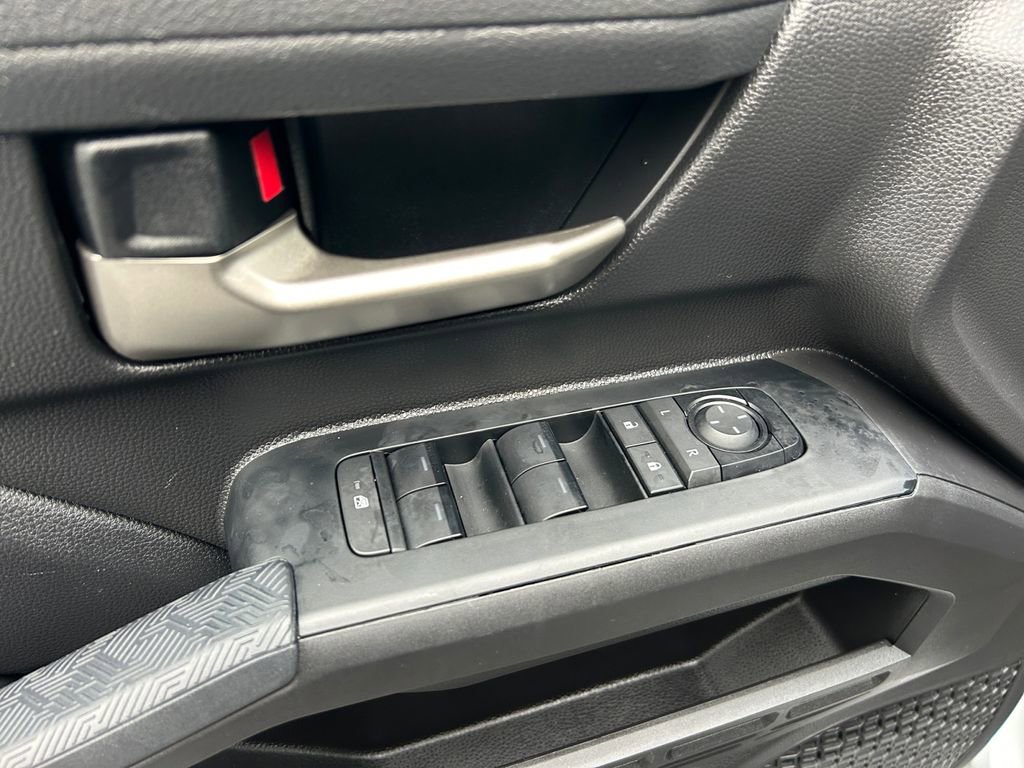 Used 2025 Toyota Tacoma TRD Off-Road image 23