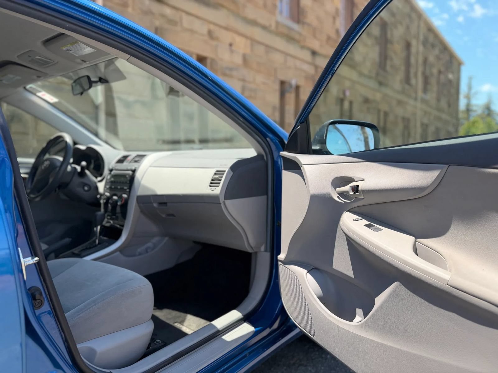 Used 2009 Toyota Corolla LE FWD image 21