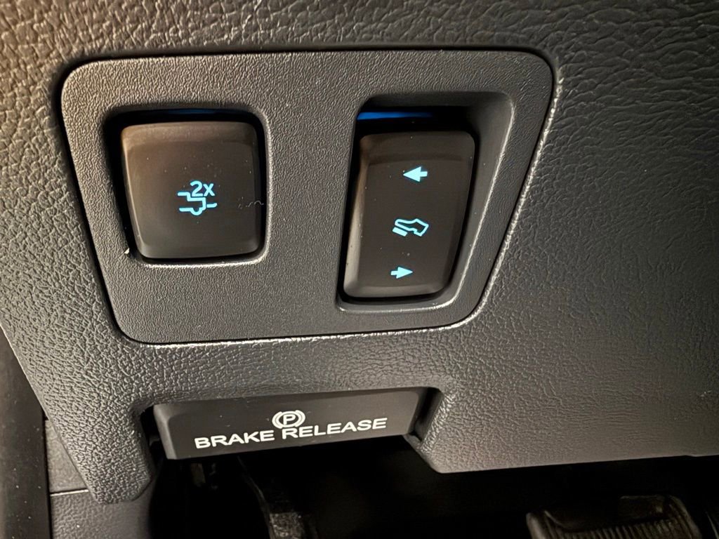 Used 2022 Ford F250 Lariat w/ Black Appearance Pkg image 20