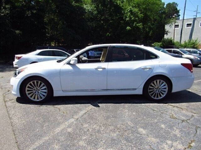 Used 2014 Hyundai Equus Signature RWD image 3