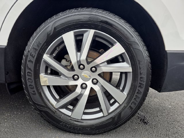 Used 2023 Chevrolet Equinox Premier AWD/4WD image 8