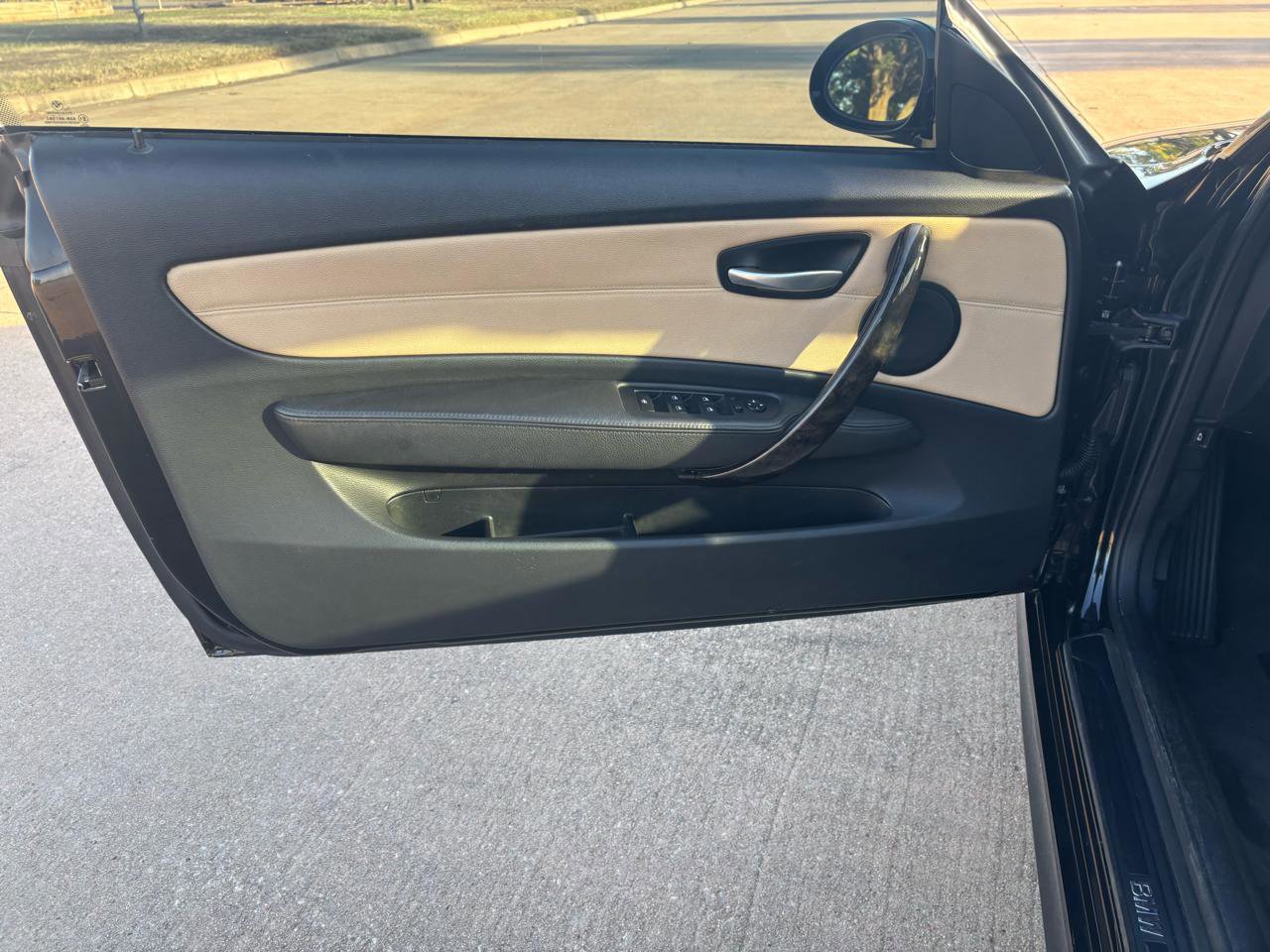 Used 2009 BMW 128i Convertible image 11