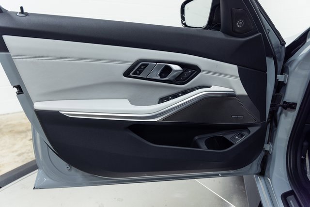 Used 2021 BMW M3 Competition w/ M Carbon Exterior Package image 11