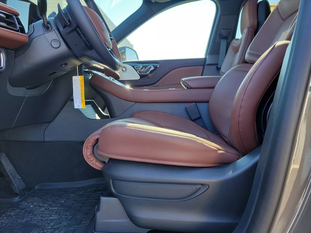 New 2026 Lincoln Aviator Reserve image 18