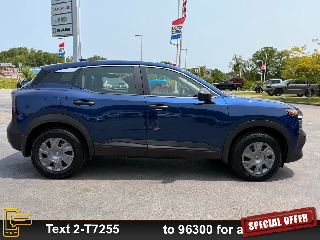 Used 2025 Nissan Kicks S image 3