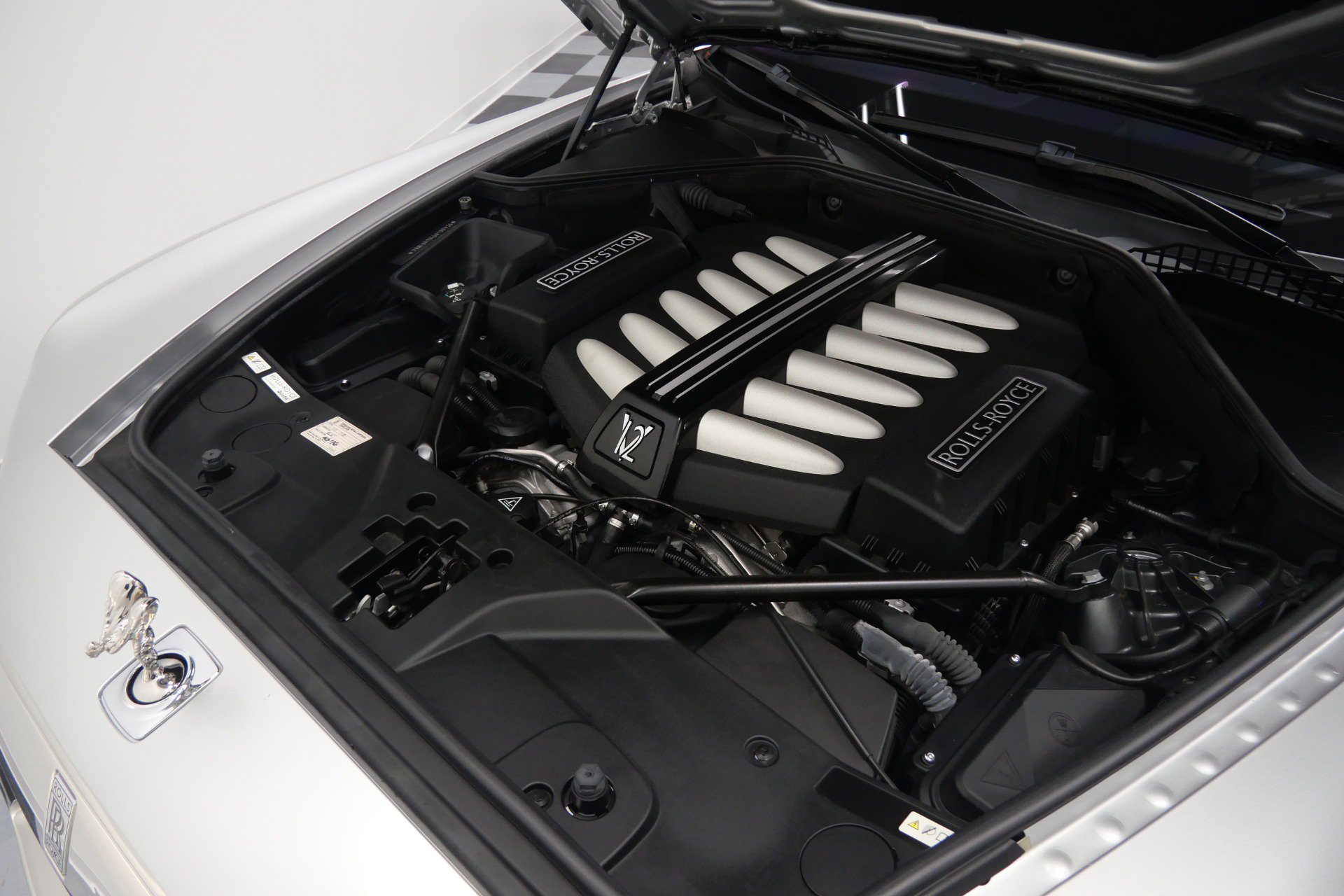 Used 2013 Rolls-Royce Ghost RWD image 43